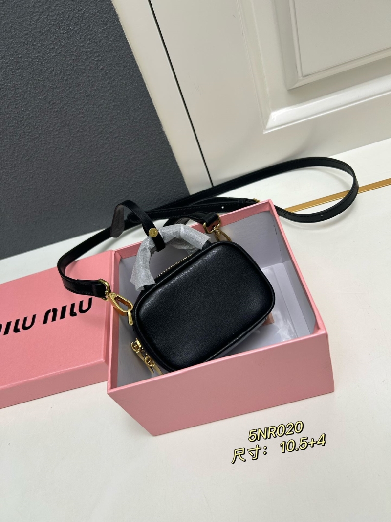 MIU MIU Clutch Bags